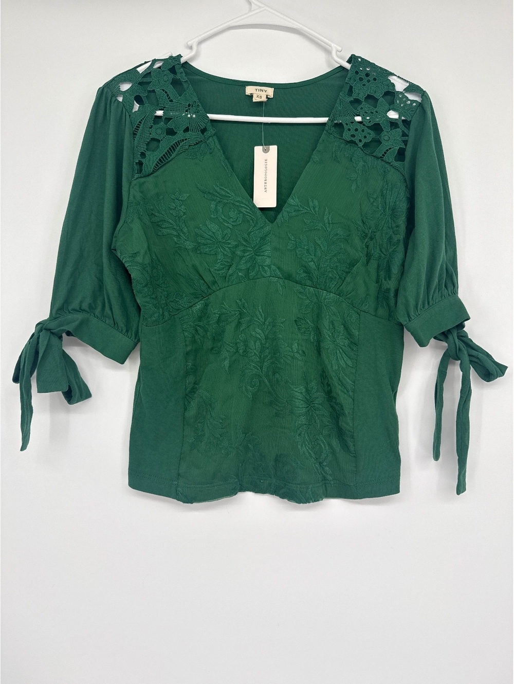 Anthropologie Tiny Green Embroidered V-Neck Blouse XS - Picture 3 of 6